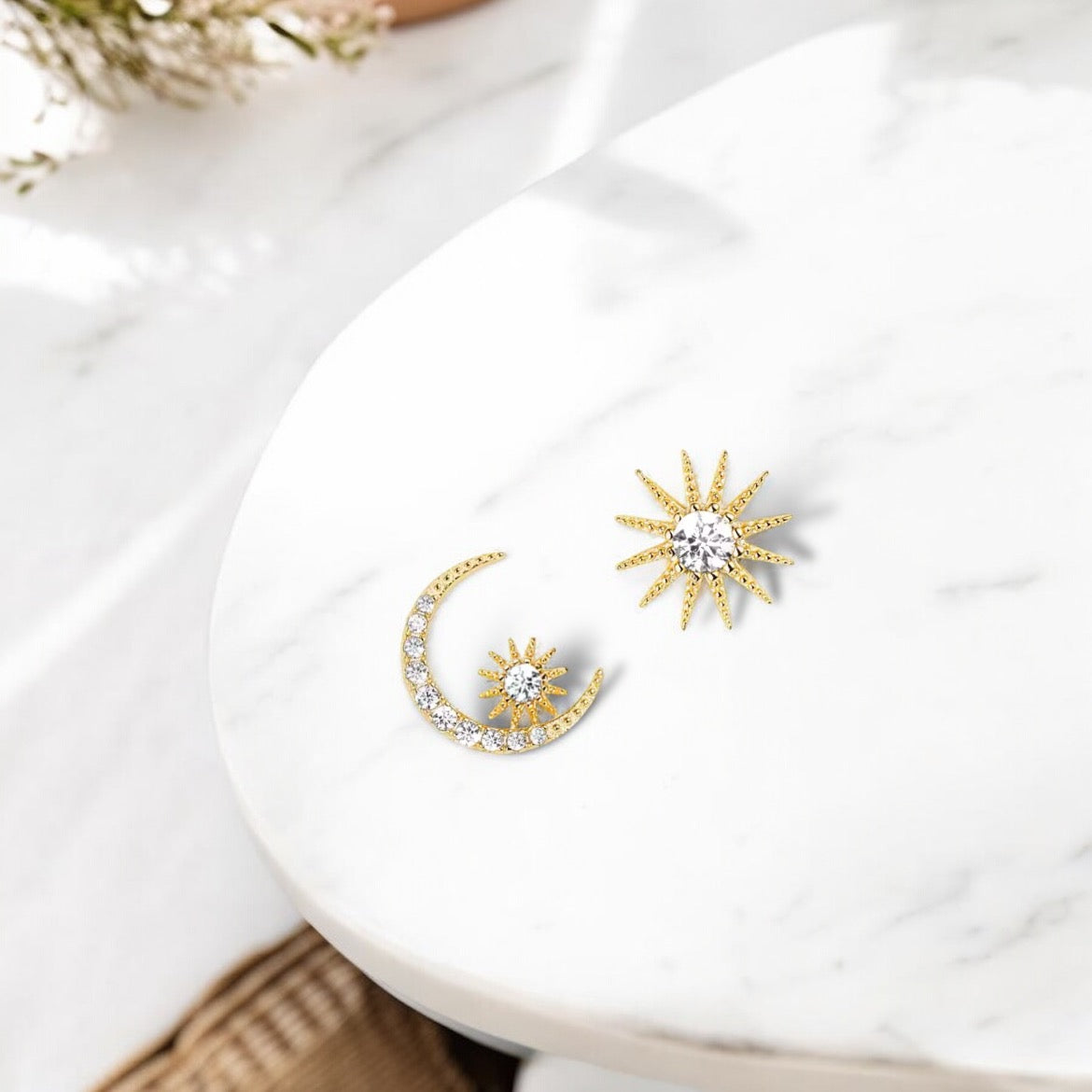 008 Mismatch Moon Star Earring