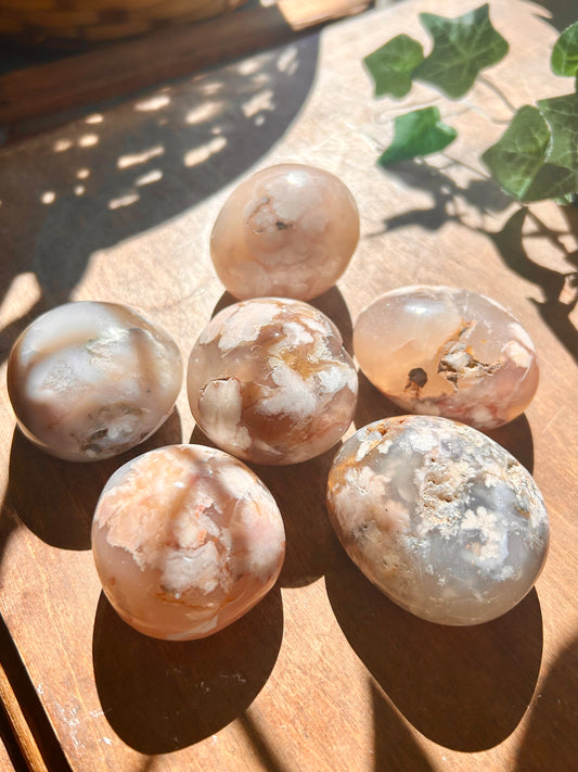 Flower Agate Crystal Palm Stone