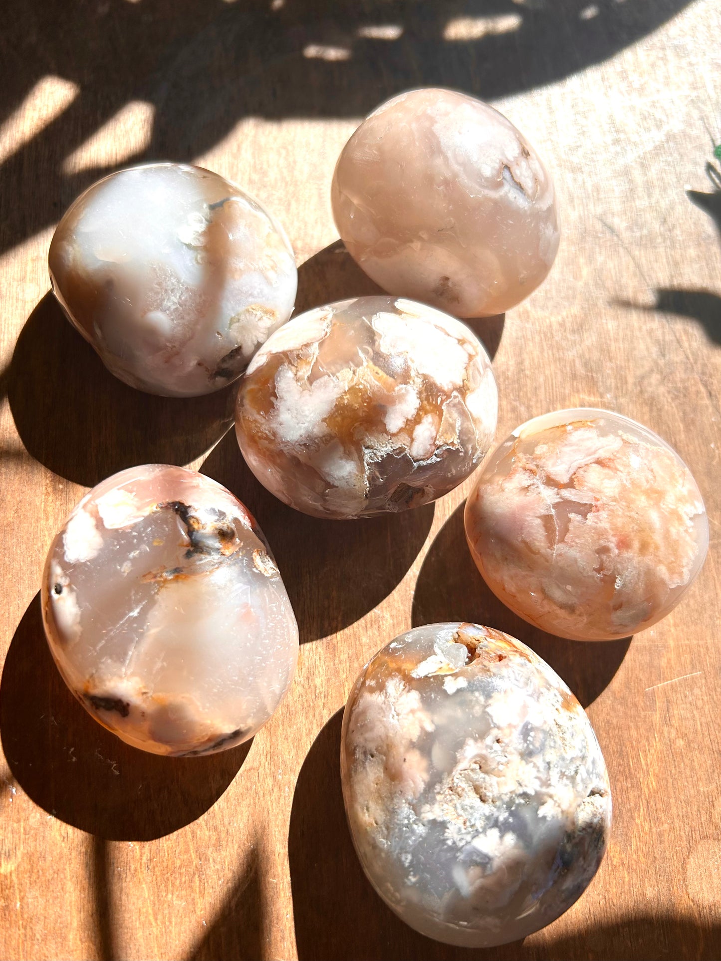 Flower Agate Crystal Palm Stone
