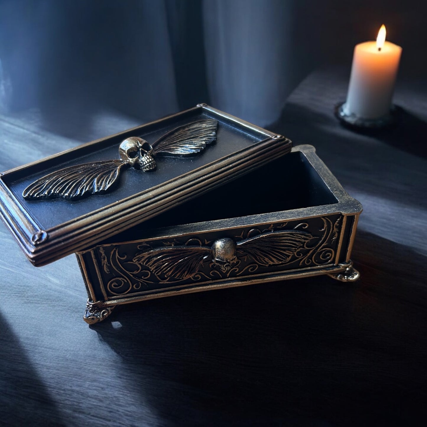 Skull/Moth Box