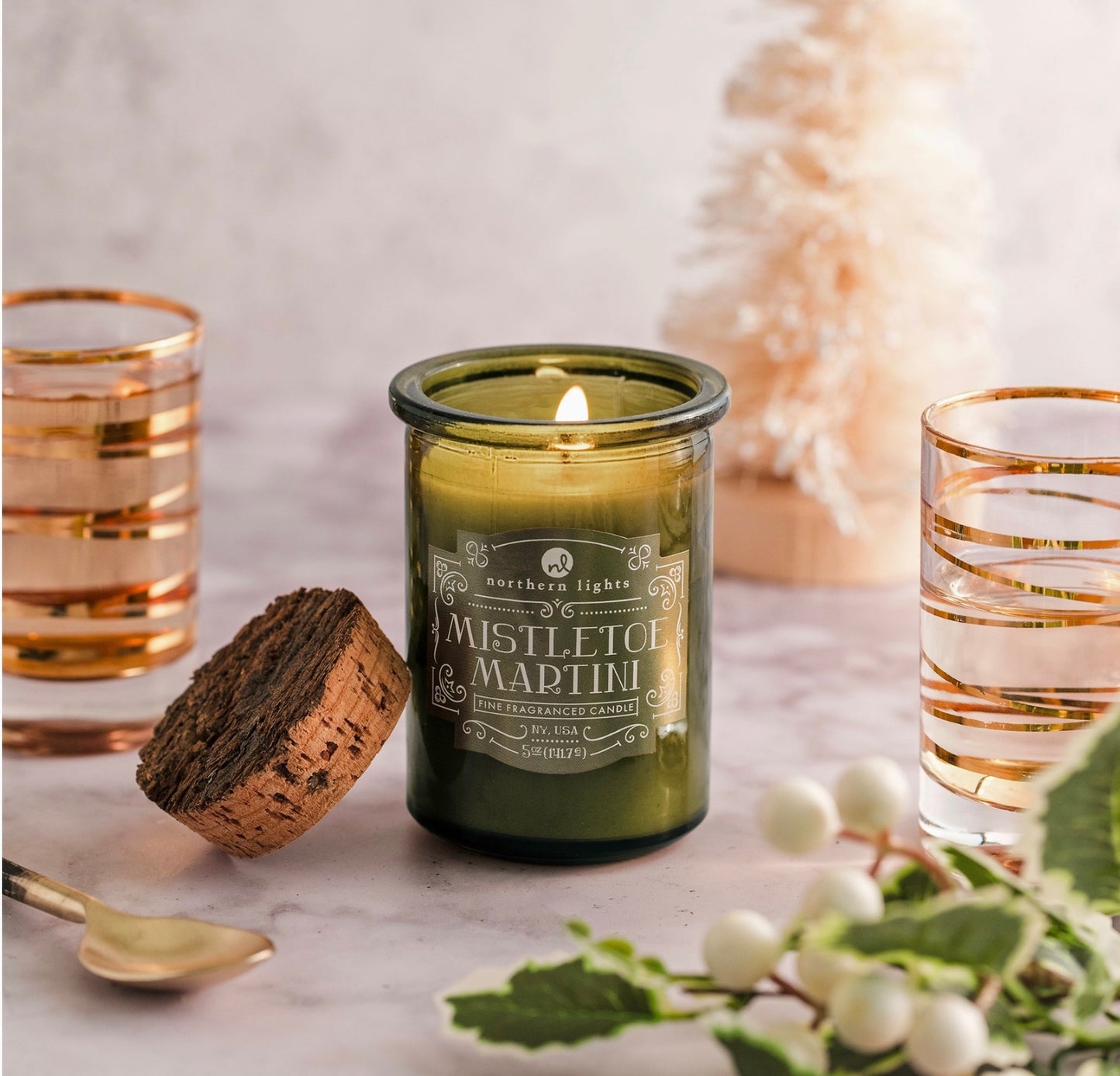 Seasonal Spirit Candle: Mistletoe Martini