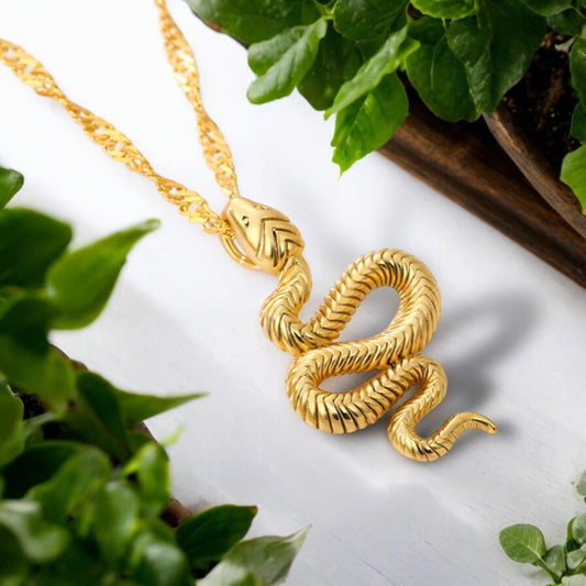 029 Swimming Snake Necklace