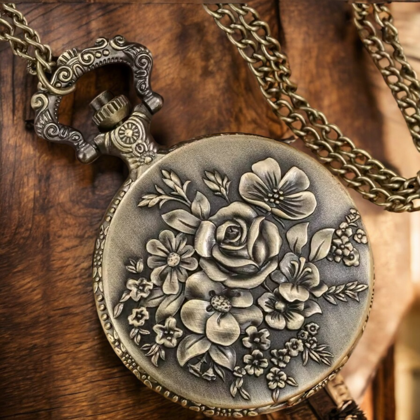 042 Vintage Inspired Pocket Watch Necklace