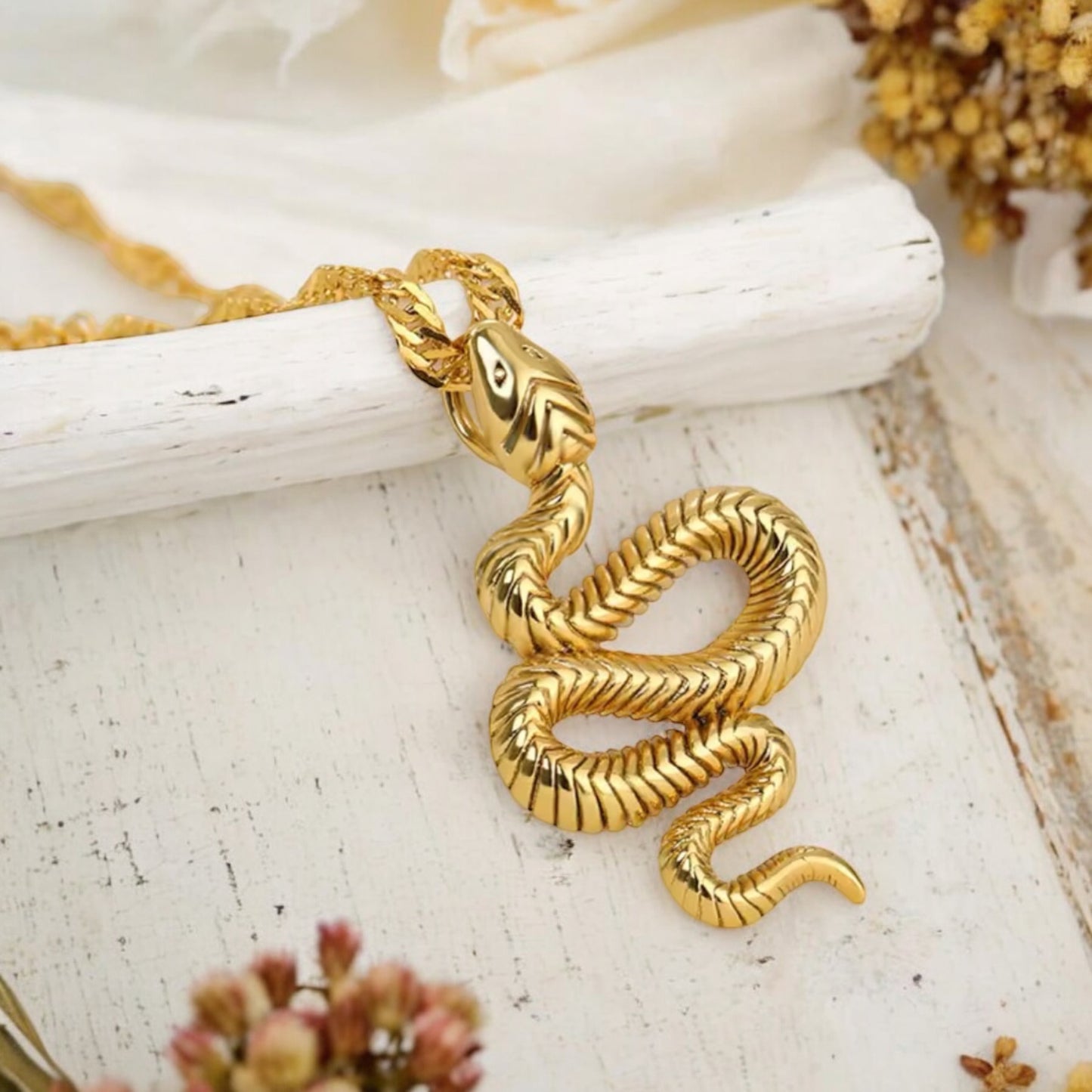 029 Swimming Snake Necklace