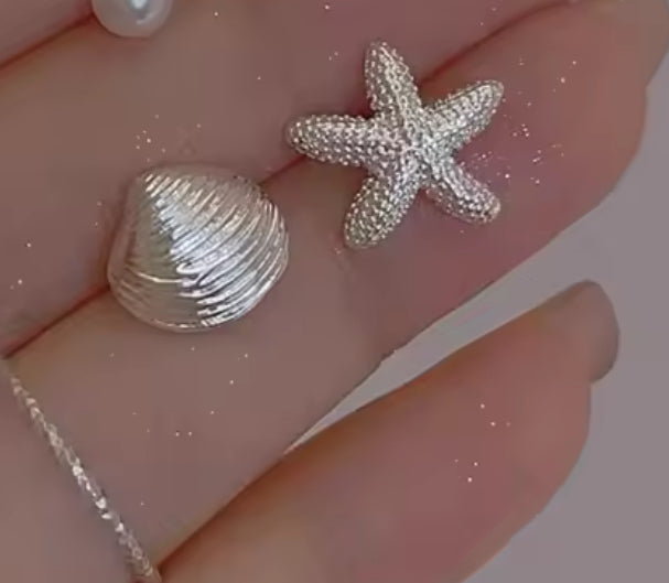 002 Shell Mismatching Studs Earring