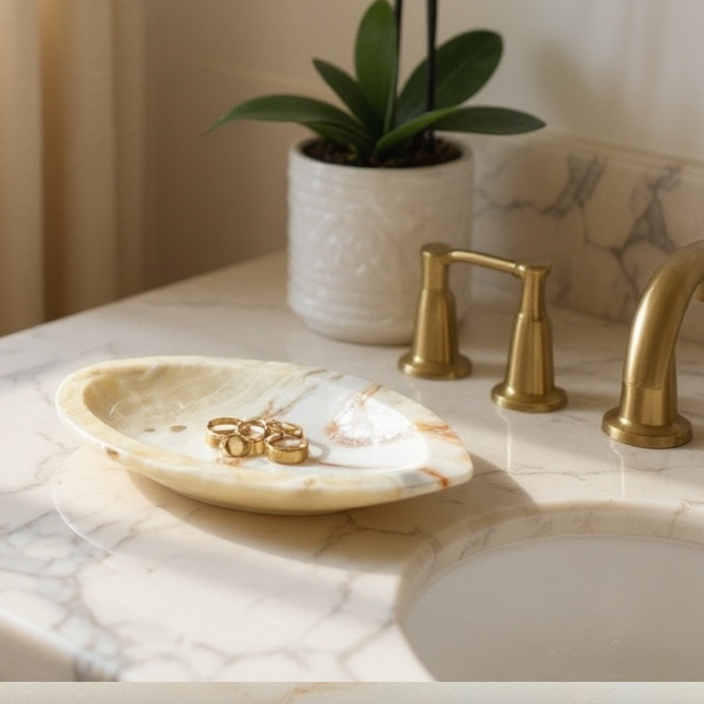 Onyx Crystal Oval Dish Bowl