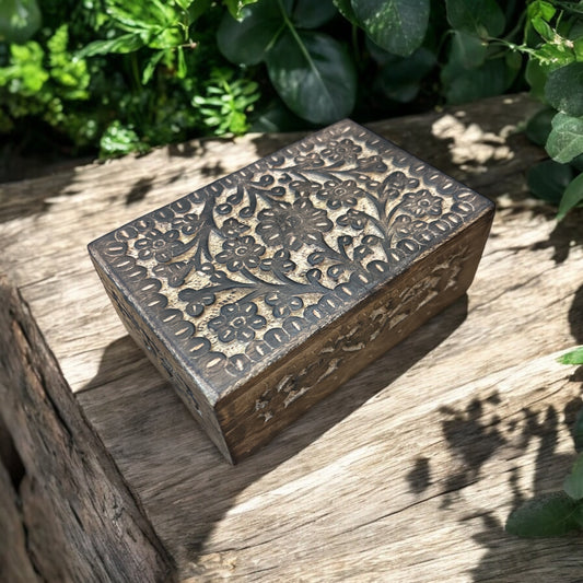 Daisy Carved Wooden Jewelry Box