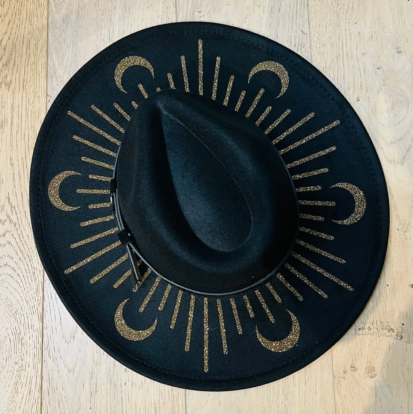 Vegan Felt Hat - XL Brim Black/Gold Moonburst
